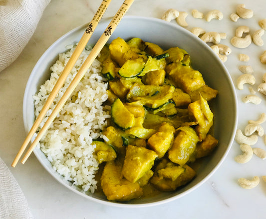 Pollo al Curry con Calabacines en Freidora Doble