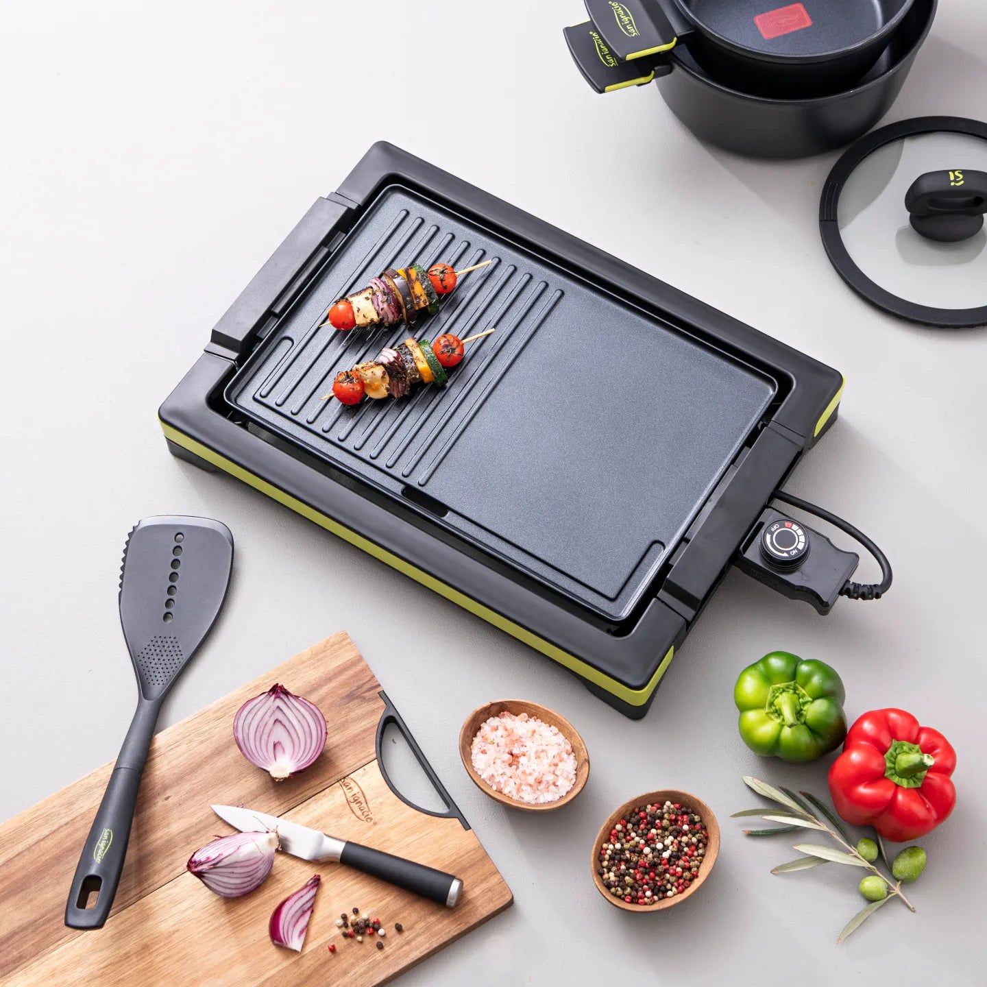 Plancha eléctrica grill Bergner de 2000W 37x24.5cm - XTRA
