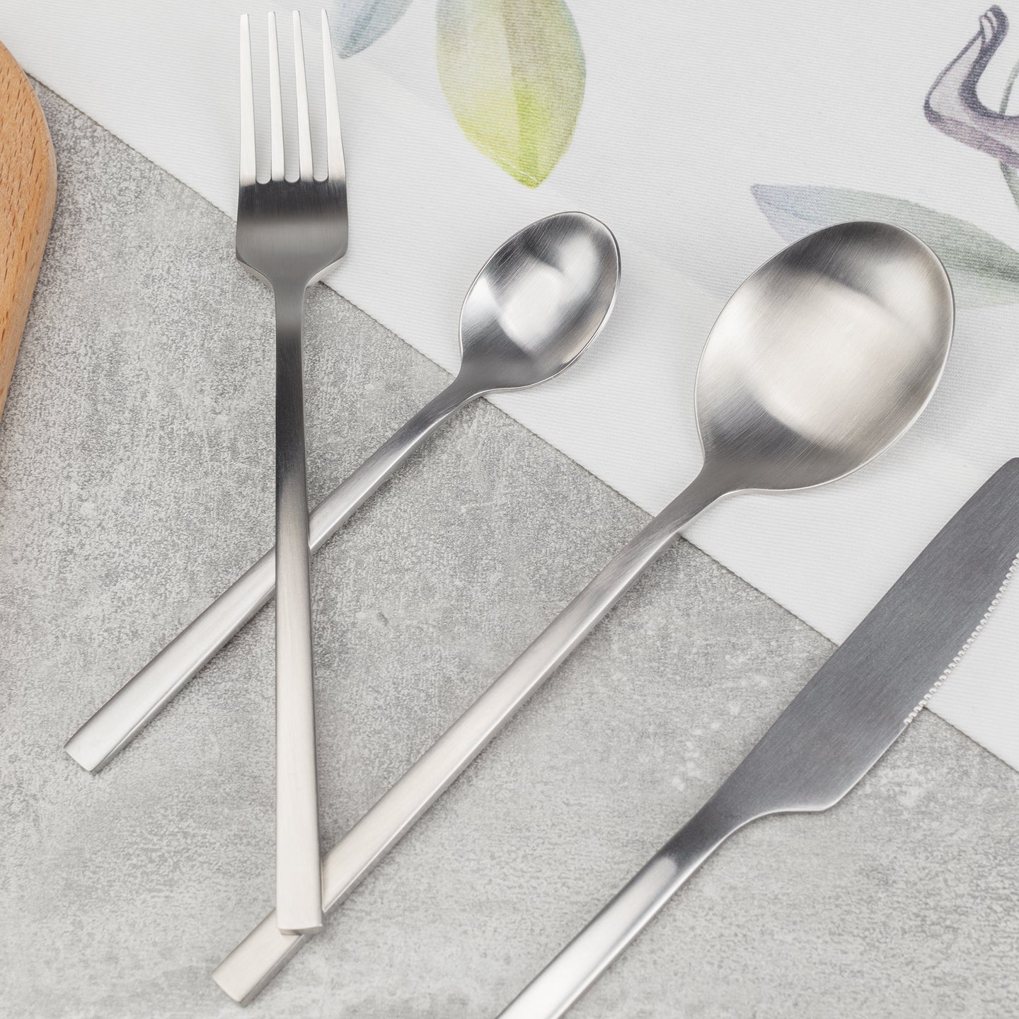 Cubertería de 24 piezas Bergner de acero inoxidable - Pau matt (3)
