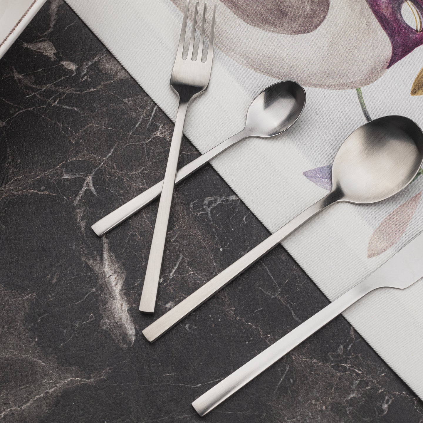 Cubertería de 24 piezas Bergner de acero inoxidable - Pau matt (1)