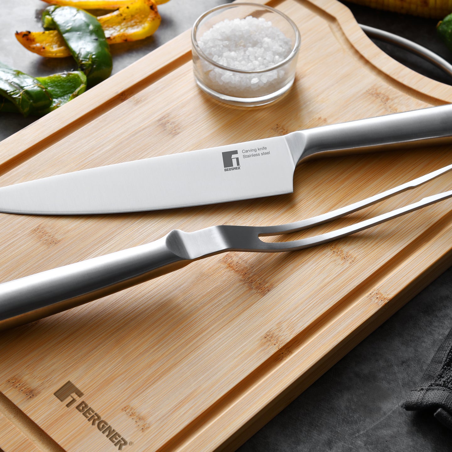 Set Cuchillo y Tenedor trinchador para barbacoa Bergner (1)
