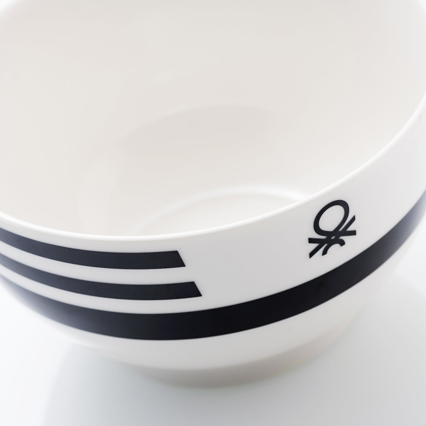 Set 4 Boles de desayuno Benetton 650 ml - Black & white (6)