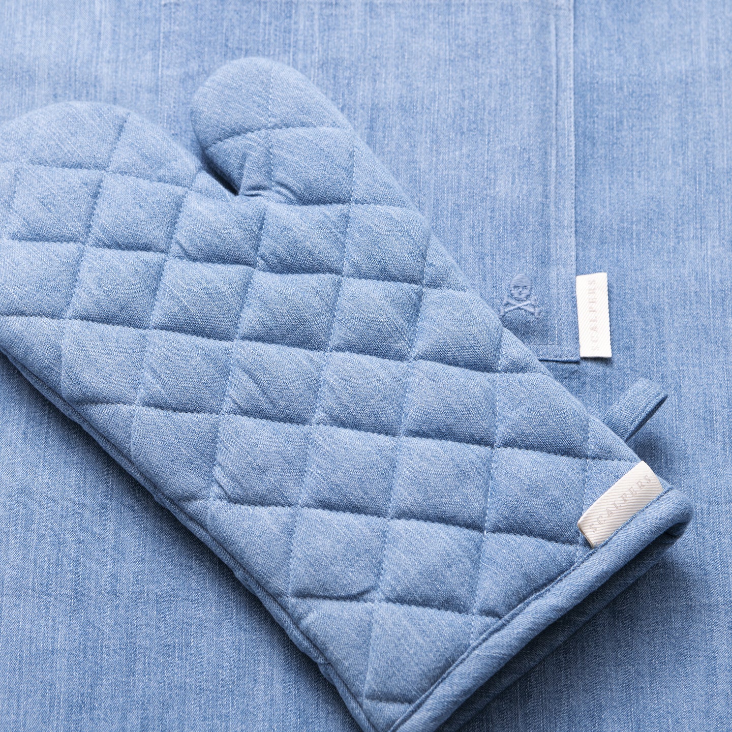 Delantal denim con manopla de horno y agarrador 100% Algodón Scalpers (7)