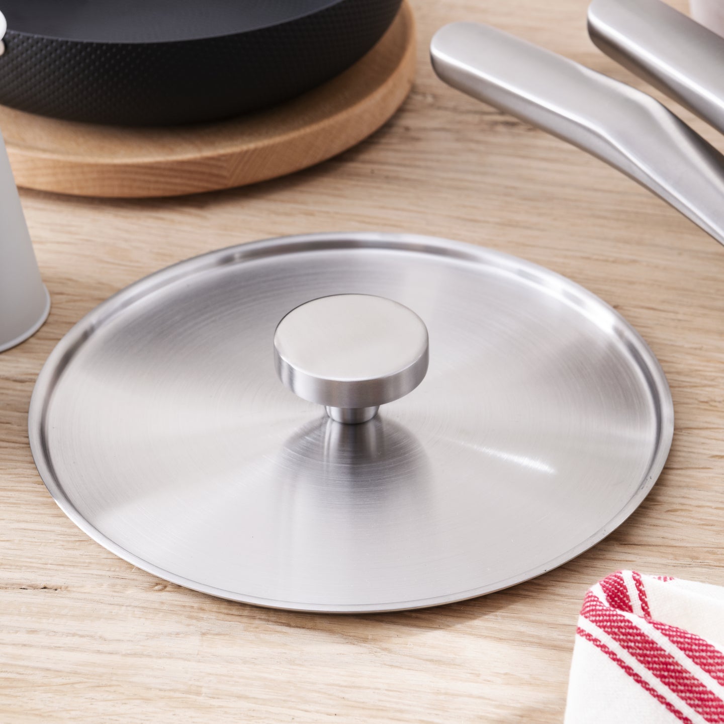 Tapa sartén Alessi by Masterpro - Bones (1)