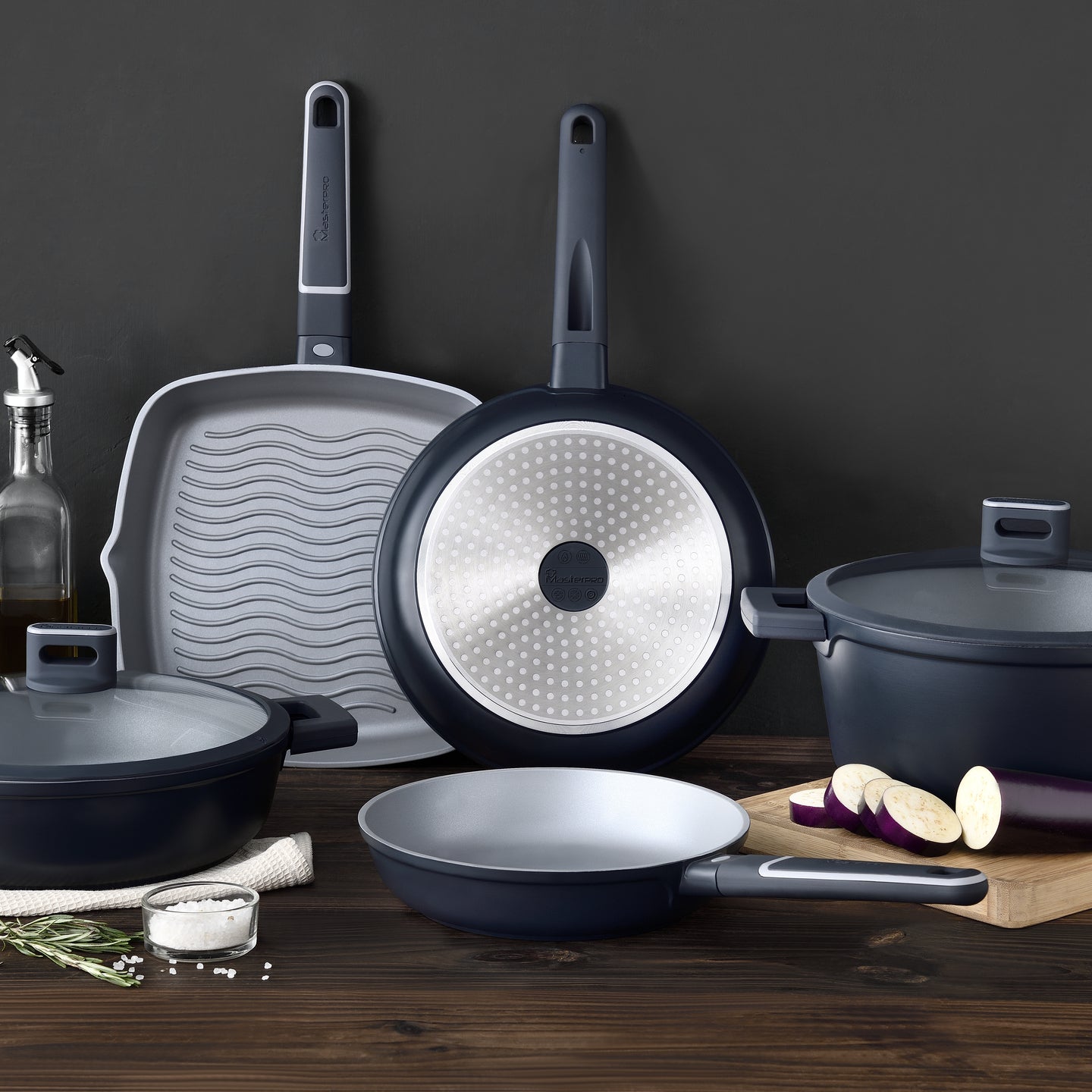 Set de 2 sartenes MasterPRO de aluminio fundido - Indigo (3)