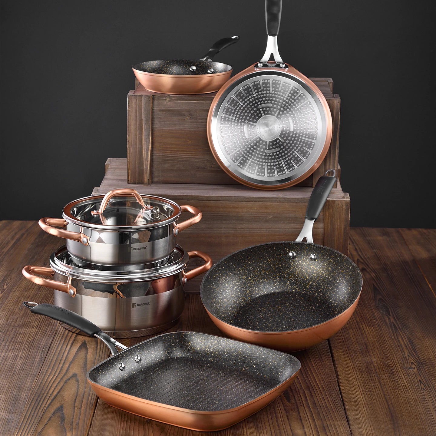 Olla Alta con tapa de 28Cm de Acero Inox Copper - Bergner
