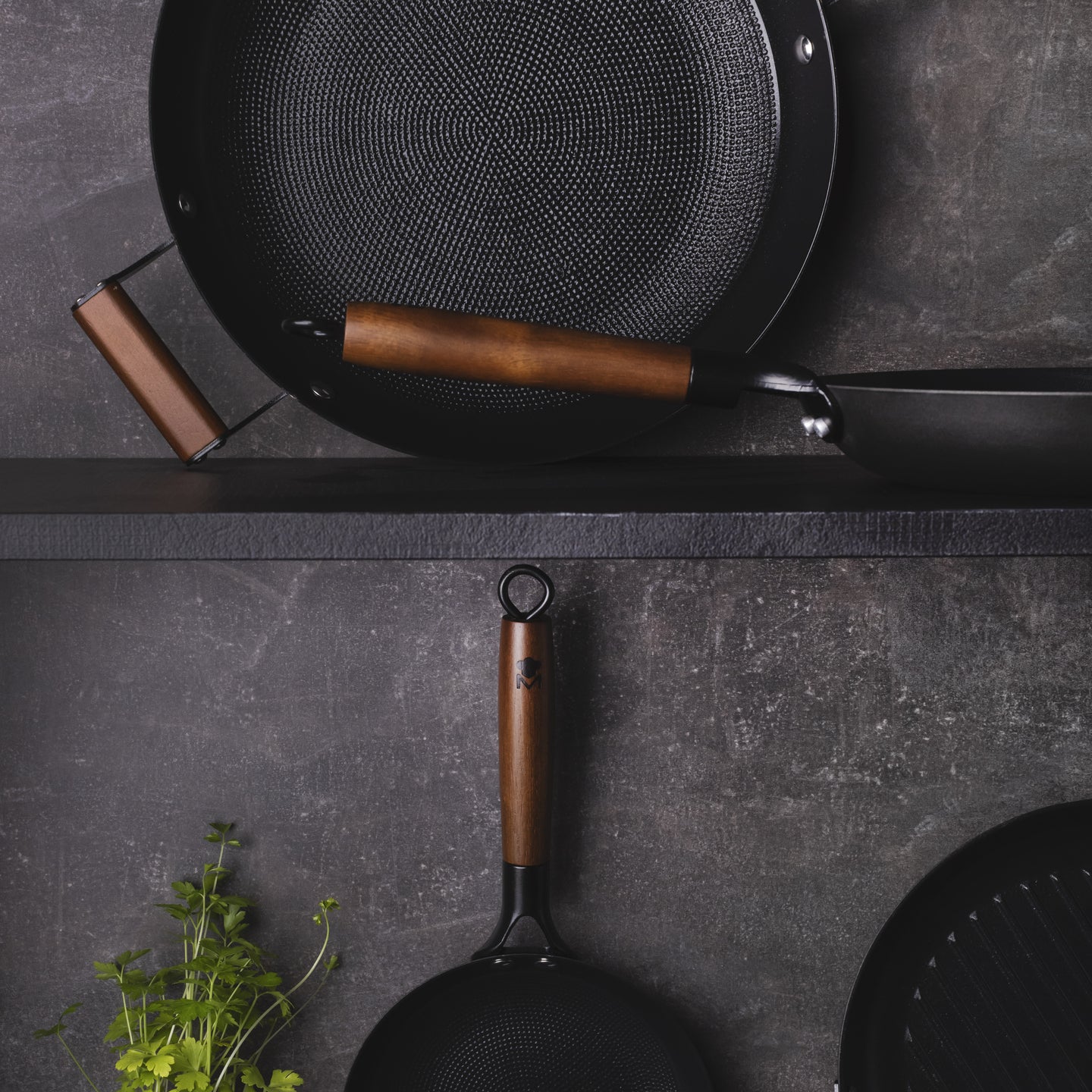 Sartén y wok MasterPRO de hierro prensado - Odin (5)