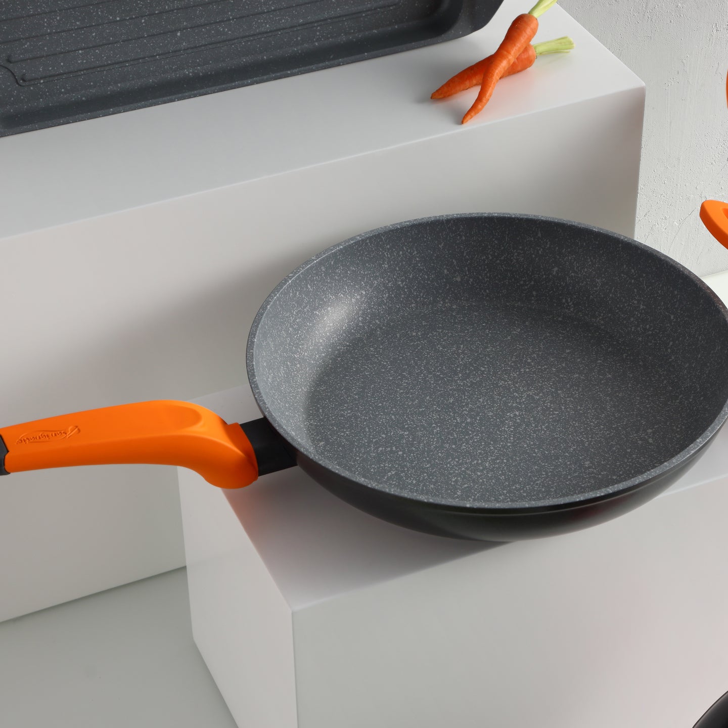 Batería de cocina San Ignacio de aluminio forjado 8 piezas - Lava (1)