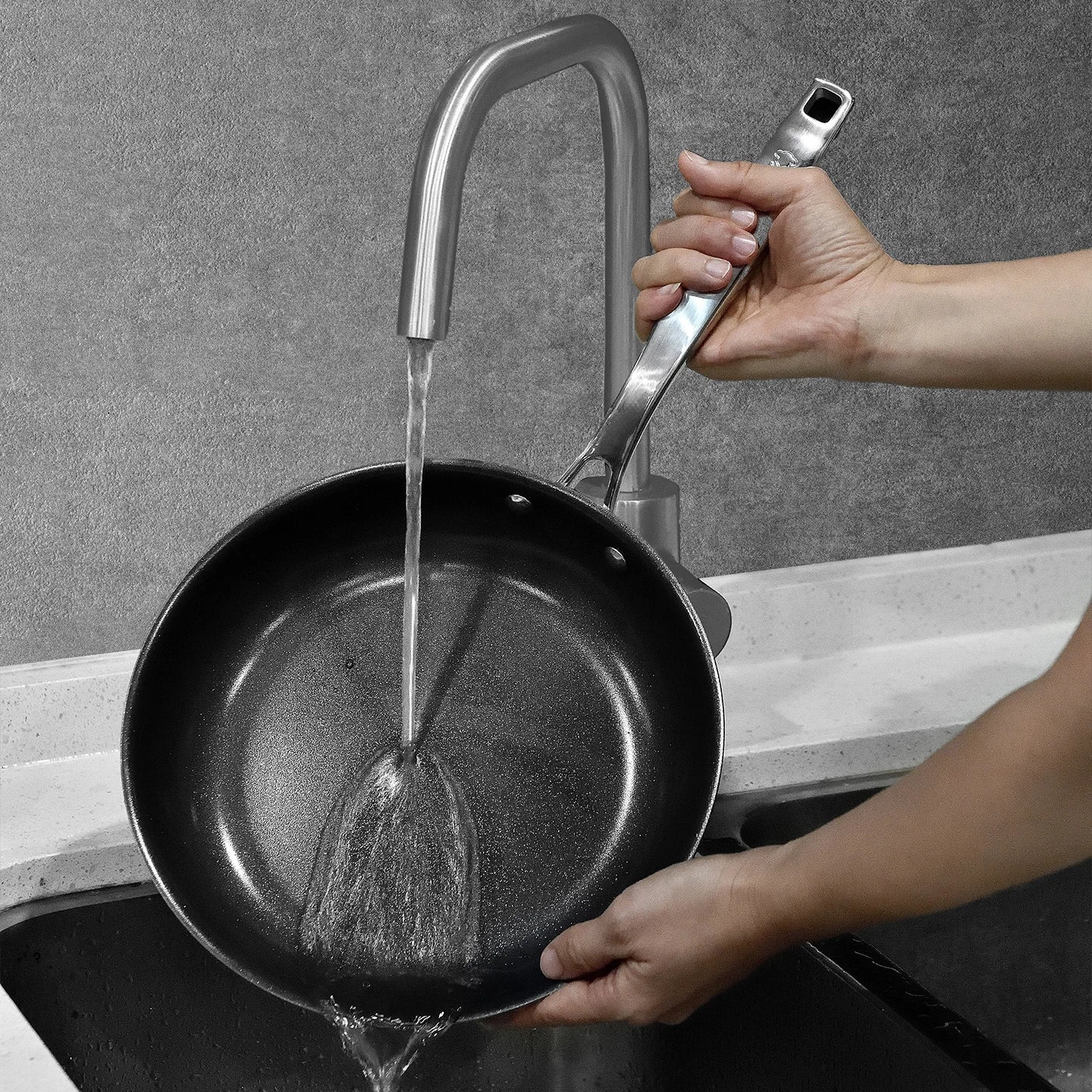 Sartén con revestimiento Ceratech LEGACY - MasterPRO