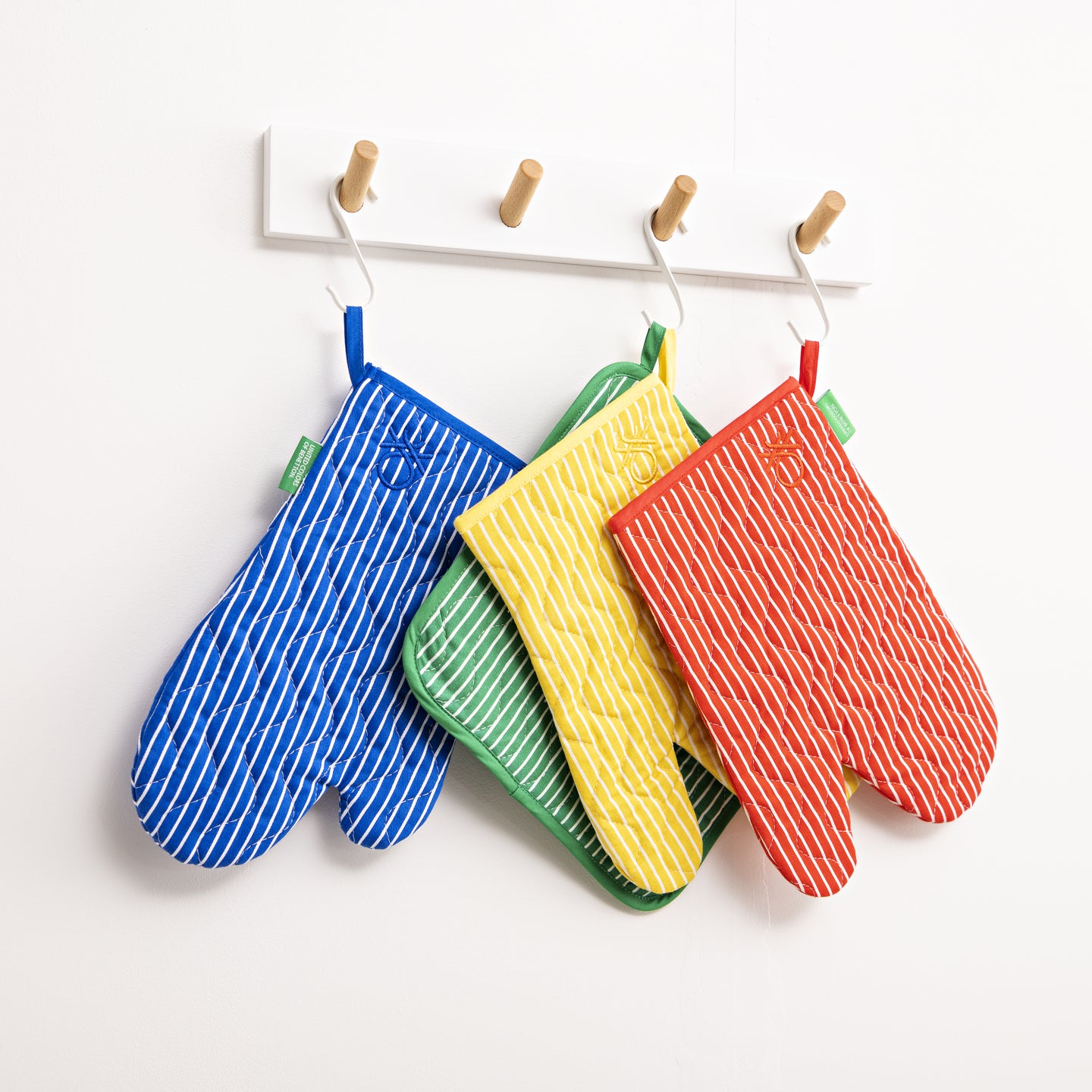 Delantal con manopla de horno y agarrador Benetton - Rainbow rayas (2)